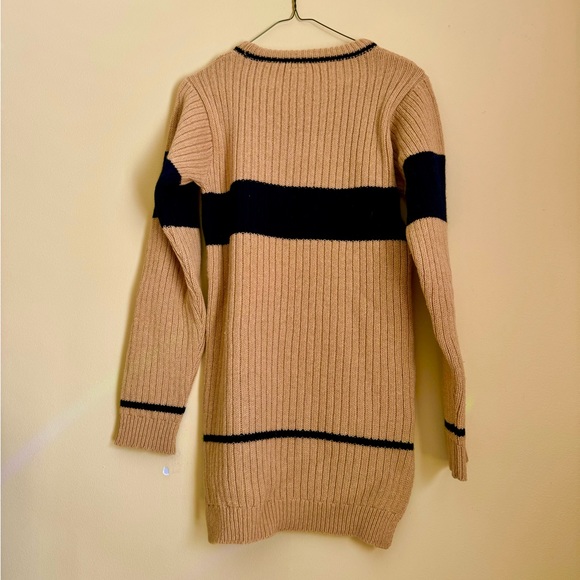 Hufflepuff Quidditch Jersey - Picture 2 of 5